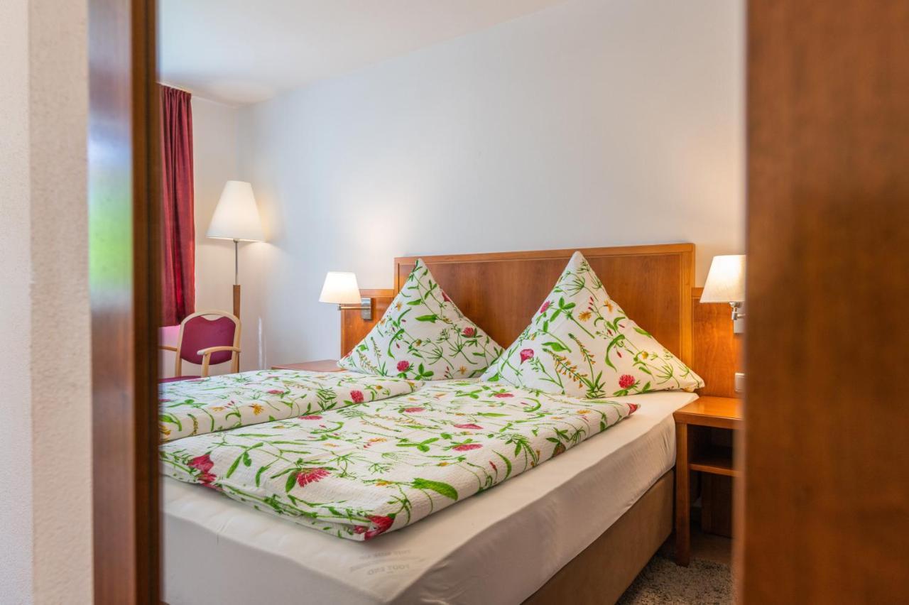 Hotel Am Kirchplatz Uberlingen Exteriör bild