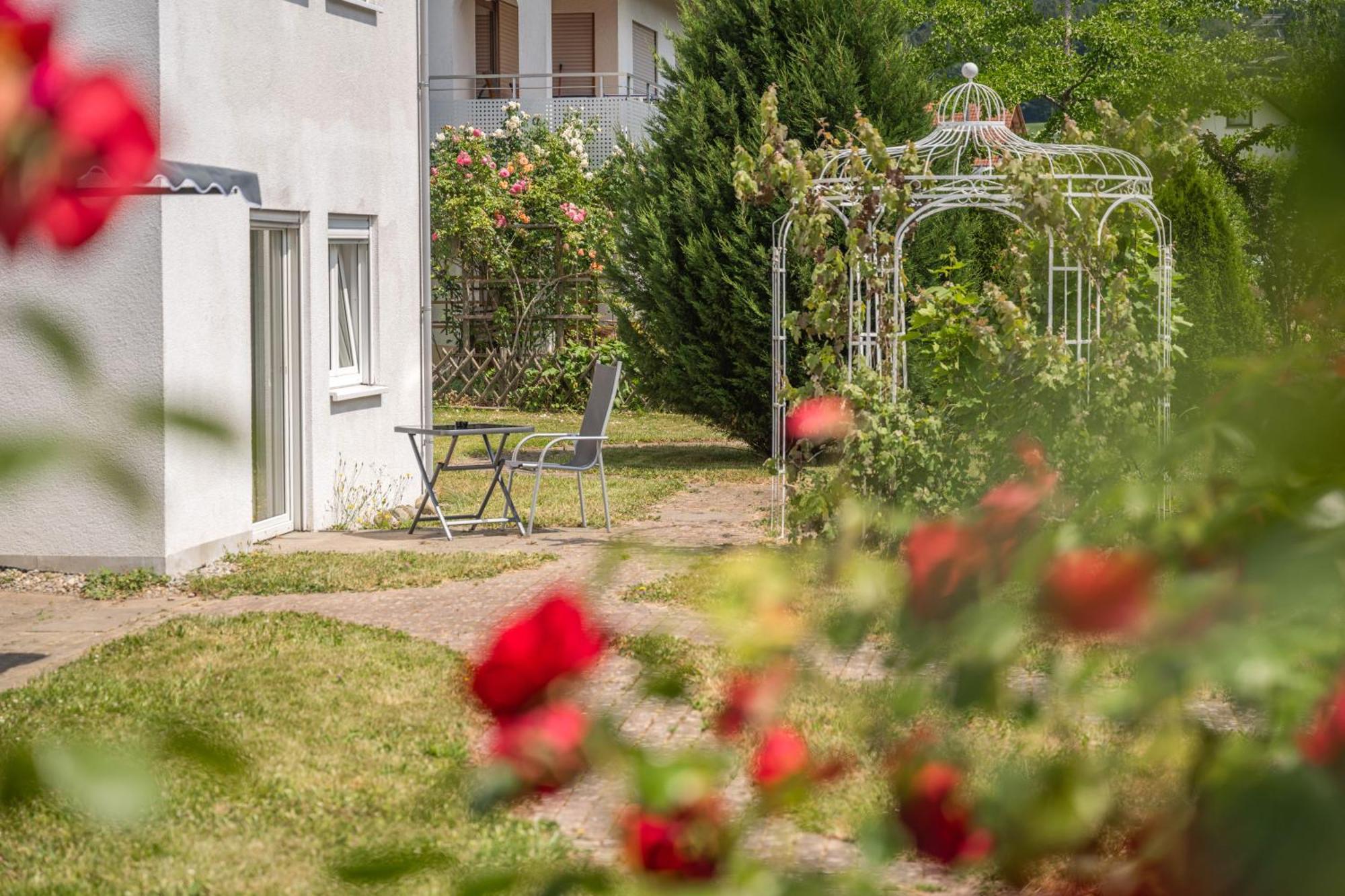 Hotel Am Kirchplatz Uberlingen Exteriör bild